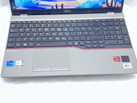 Fujitsu LIFEBOOK U7511 15.6" i5-1135G7 16GB 510GB клас Б