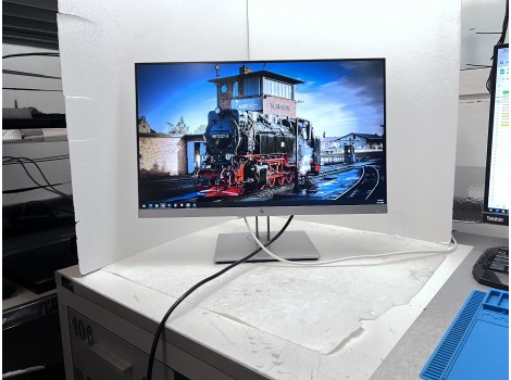 HP EliteDisplay E243 24" (клас А)