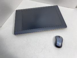 Таблет WACOM Intuos5 Touch PTH850 Large Pen Tablet 12.80" x 8" Active Area клас А