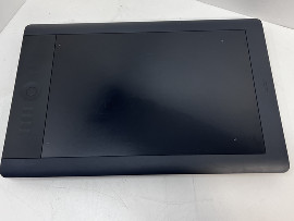 Таблет WACOM Intuos5 Touch PTH850 Large Pen Tablet 12.80" x 8" Active Area клас А