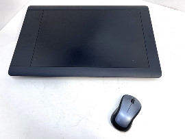 Таблет WACOM Intuos5 Touch PTH850 Large Pen Tablet 12.80" x 8" Active Area клас А