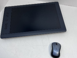 Таблет WACOM PTH-851 Intuos Pro Professional Pen - Touch Tablet (Black- Large) 12.80" x 8" Active Area клас А