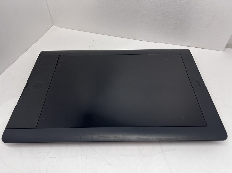 WACOM Intuos5 Touch PTH850 Large Pen Tablet 12.80" x 8" Active Area клас Б