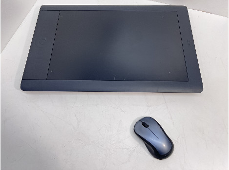 WACOM Intuos5 Touch PTH850 Large Pen Tablet 12.80" x 8" Active Area клас А