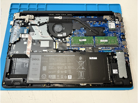 Dell Latitude 3500 15.6" i3-8145U 8GB 130GB клас А