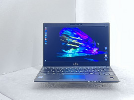 Лаптоп Fujitsu LIFEBOOK U939 13.3" touch i5-8265U 16GB 260GB клас А