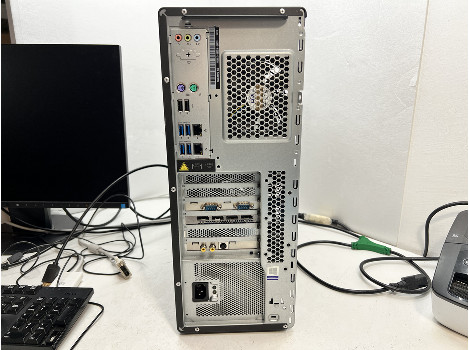 Lenovo ThinkStation P720 Xeon 6134 32GB 510GB Pro W5500 8GB