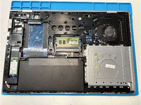 HP ProBook 650 G4 15.6" i5-8250U 8GB 260GB клас А