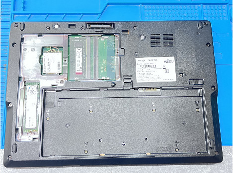 Fujitsu LIFEBOOK E549 14" i5-8265U 8GB 260GB клас А