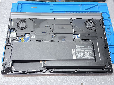 HP ZBook Fury 17 G7 17.3" i7-10850H 32GB 510GB клас А