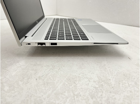 HP ProBook 650 G8 15.6" i5-1135G7 16GB 260GB клас Като Нов