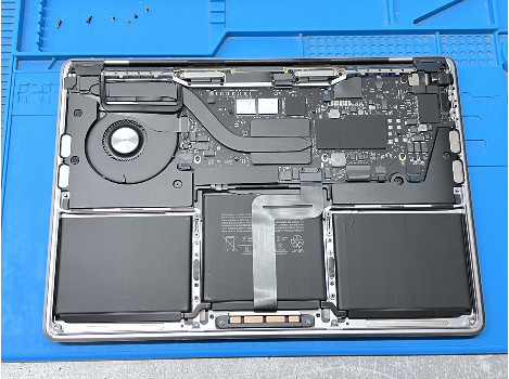 Apple MacBookPro17-1 13.3" M1 (CPU 8- GPU 8) 16GB 500GB клас А