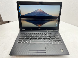 Лаптоп Fujitsu LIFEBOOK E549 14" i3-8145U 8GB 260GB клас А
