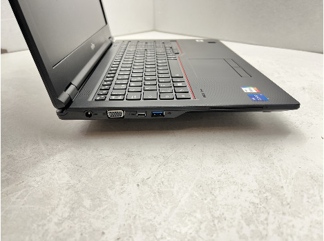 Fujitsu Lifebook E5511 15.6" i7-1165G7 16GB 510GB клас А