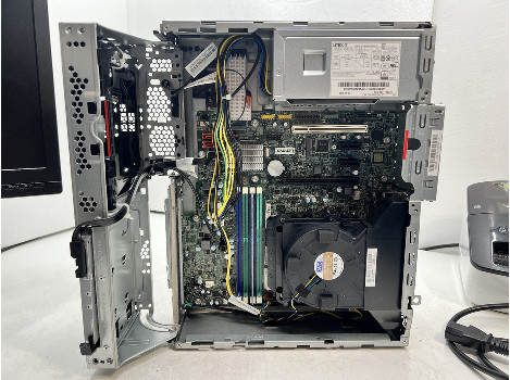 Lenovo ThinkCentre M75s-1 Ryzen 5 PRO 2400G 8GB 260GB Radeon Vega