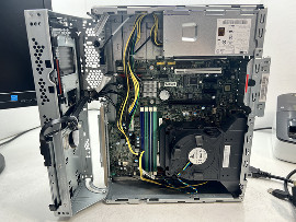 Компютър Lenovo ThinkCentre M725s Ryzen 5 PRO 2400G 8GB 260GB Radeon Vega