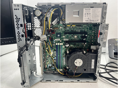 Lenovo ThinkCentre M920s i5-8500 8GB 260GB UHD 630