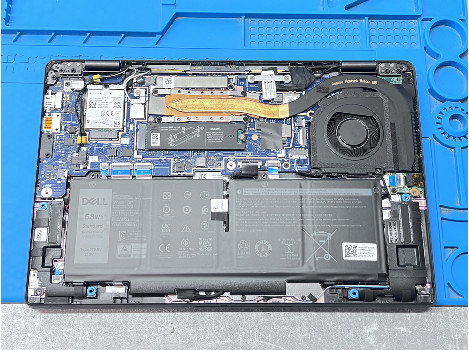 Dell Latitude 7330 13.3" i7-1265U 32GB 1020GB клас А