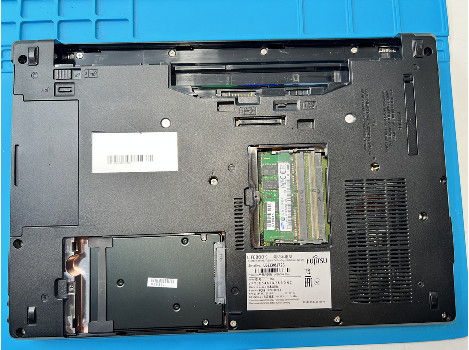 Fujitsu LIFEBOOK E546 14" i5-6200U 8GB 260GB клас А