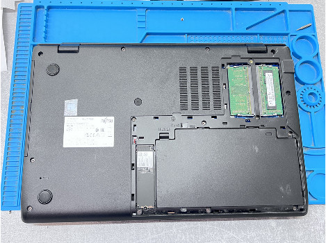 Fujitsu LIFEBOOK A3511 15.6" i3-1115G4 8GB 260GB клас Б