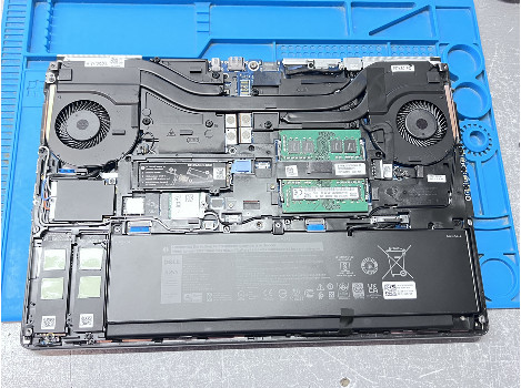 Dell Precision 7550 15.6" i7-10850H 32GB 1020GB клас А