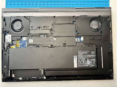 HP ZBook Fury 17 G8 17.3" i7-11850H 32GB 510GB клас А