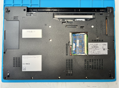 Fujitsu LIFEBOOK E753 15.6" i5-3230M 8GB 128GB клас Б