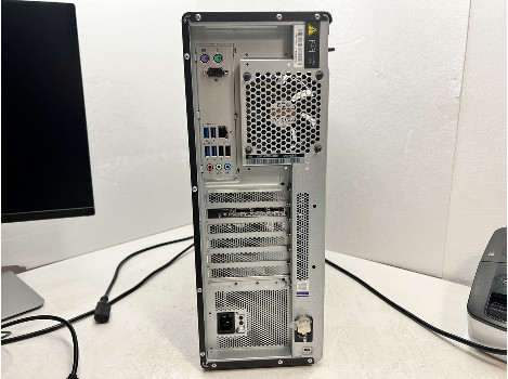 Lenovo ThinkStation P520 Xeon W-2235 32GB 510GB Quadro RTX 4000 8GB