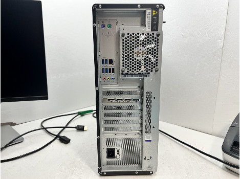 Lenovo ThinkStation P520 Xeon W-2245 32GB 510GB Quadro P2200 5GB