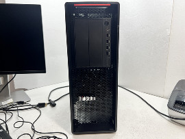 Lenovo ThinkStation P520 Xeon W-2245 32GB 512GB Radeon Pro WX 5100 8GB