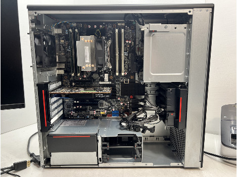 Lenovo ThinkStation P520 Xeon W-2245 32GB 512GB Radeon Pro WX 5100 8GB